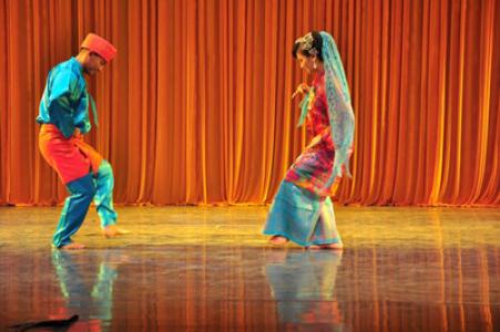 Jaka Dara Medan Menari Serampang XII di Cina